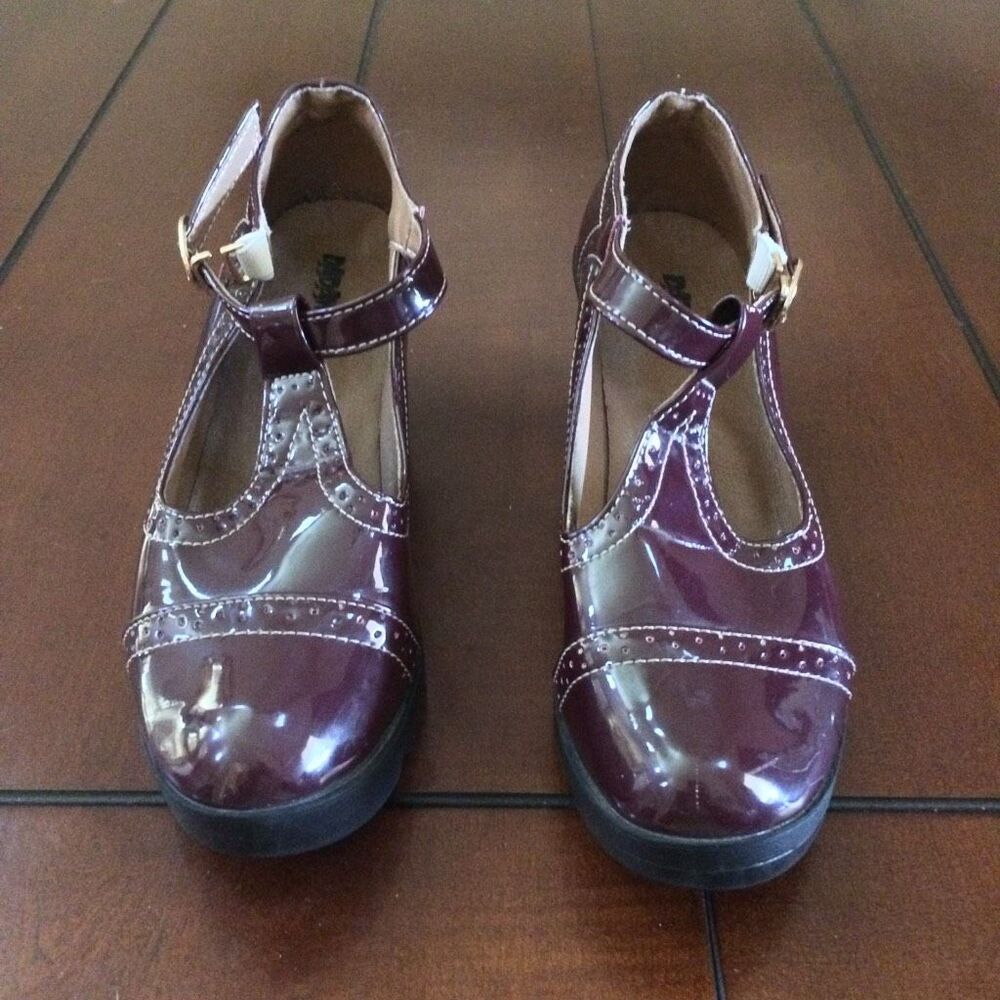 Dadawen Mary Jane platform burgundy heels 9